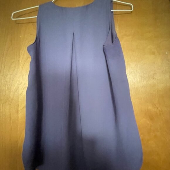 White House Black Market Shell - Picture 3 of 4